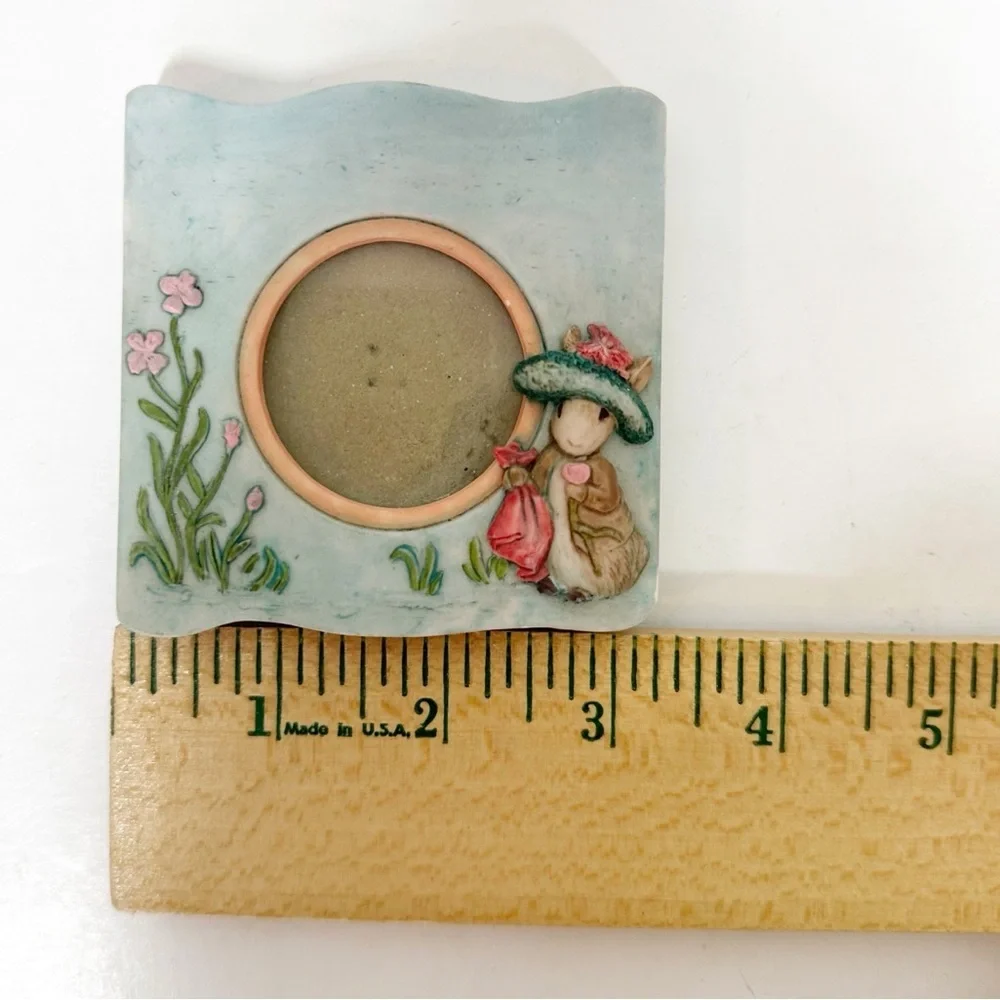 Vintage Peter Rabbit Mini Charpente Picture Frame 3